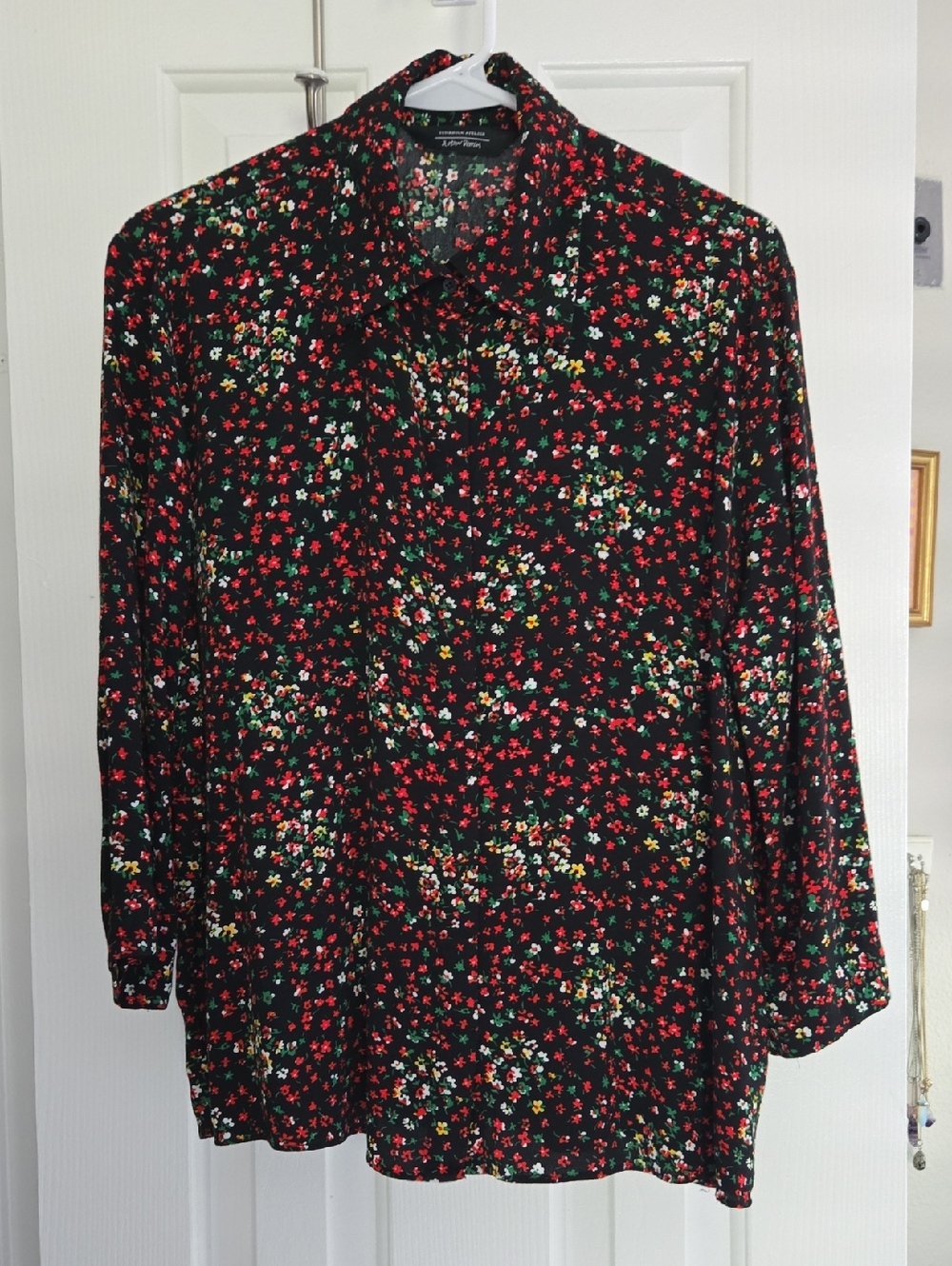 Stockhold Atelier Floral European Cut Button-Front Blouse-small